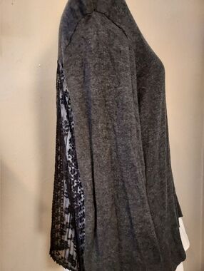 Simply Vera Gray Knit Top With Black Lace Back